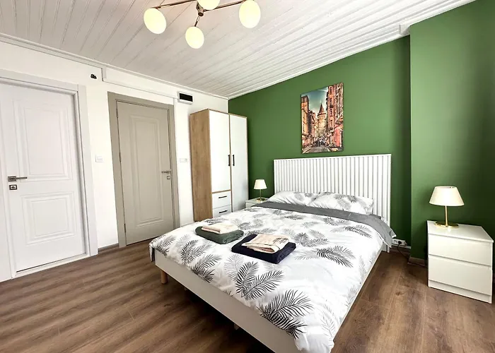 Yellowhouse Room 5