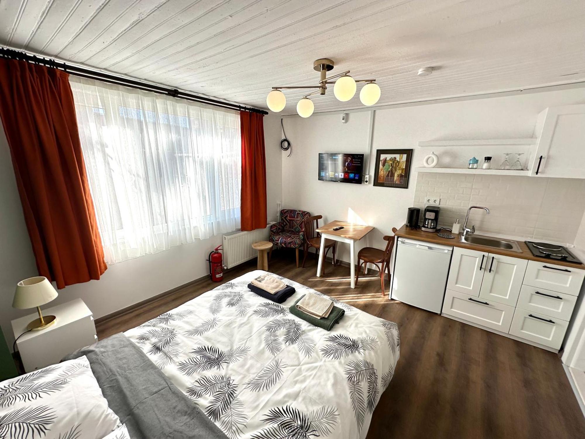 Yellowhouse 5 Istanboel
